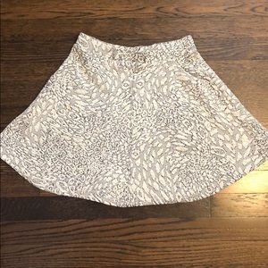 White and black patterned skirt